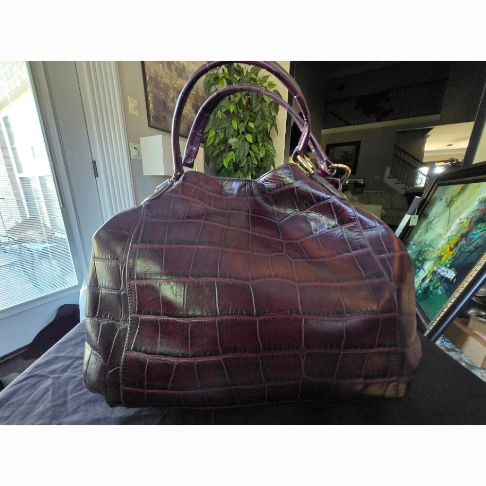 NWOT Pristine Authentic G.I.L.I Leather 2 way Handbag